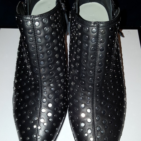 (SOLD) 1.State Lexey Booties - Picture 4 of 6